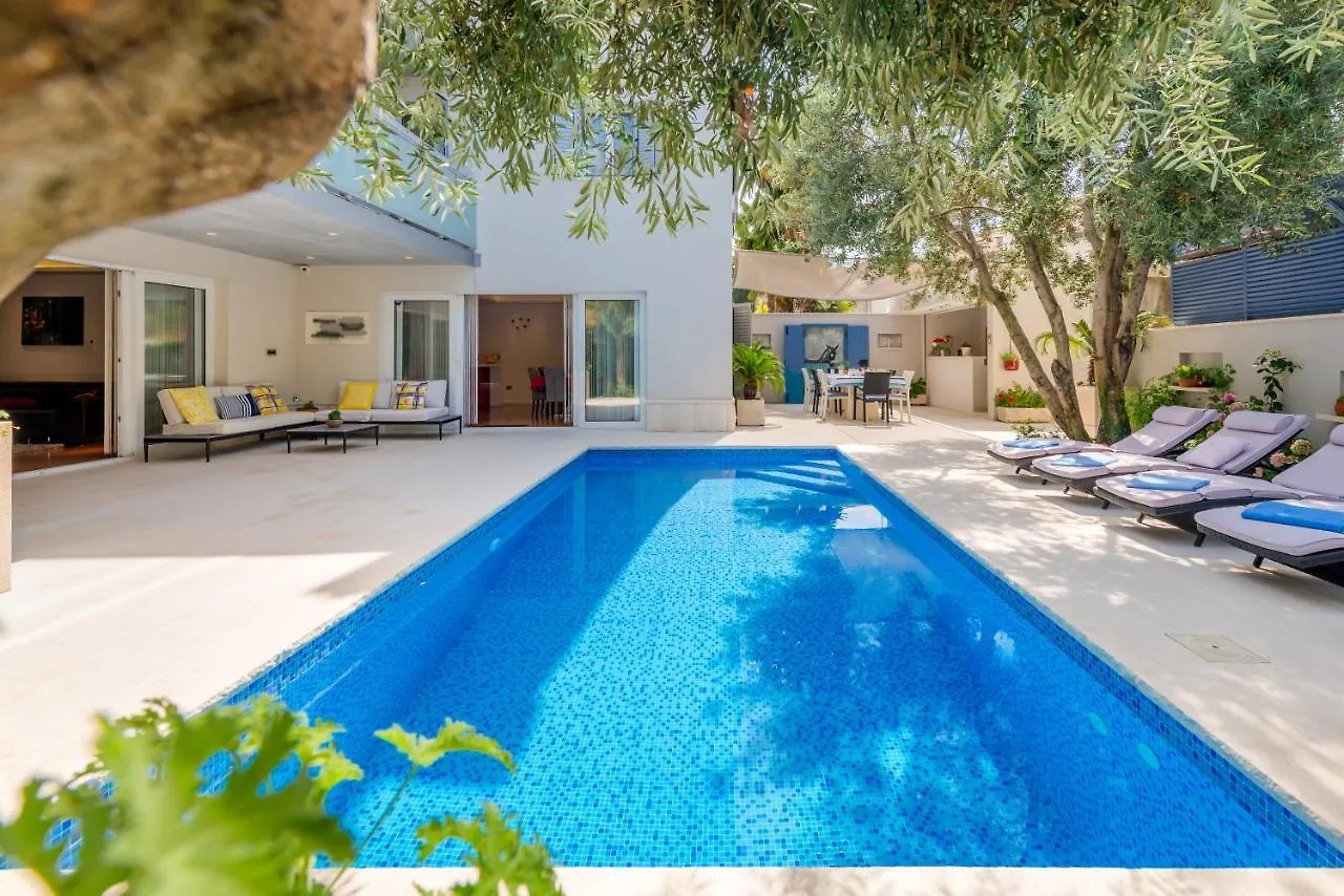 Apartment Rex Exclusive Split 0*,  Croatia